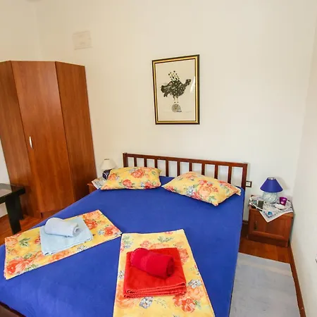 福尼达公寓 波雷奇